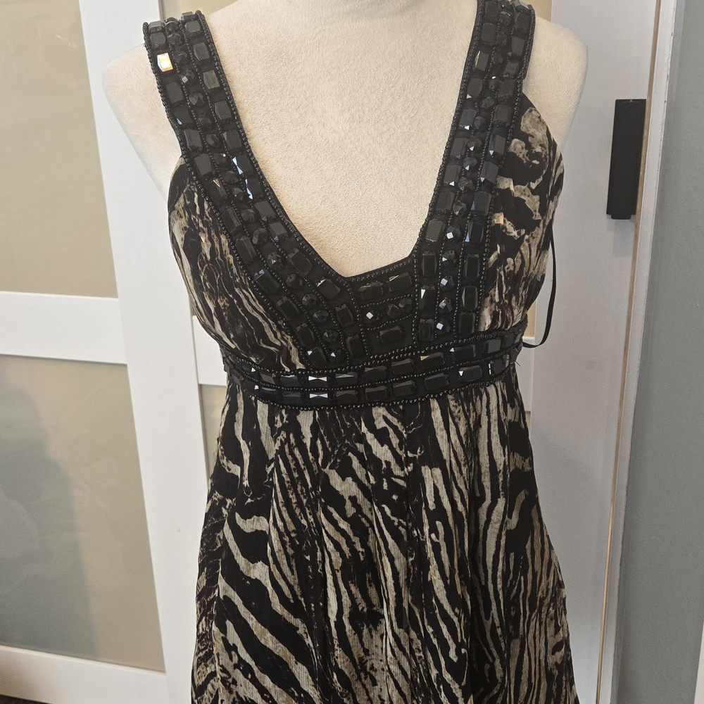 Black and Gold Plunge Neck Elegent Top